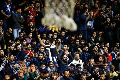فدراسیون بسکتبال نیمه‌نهایی را با 50 هوادار برگزار می‌کند / محرومیت تماشاگران