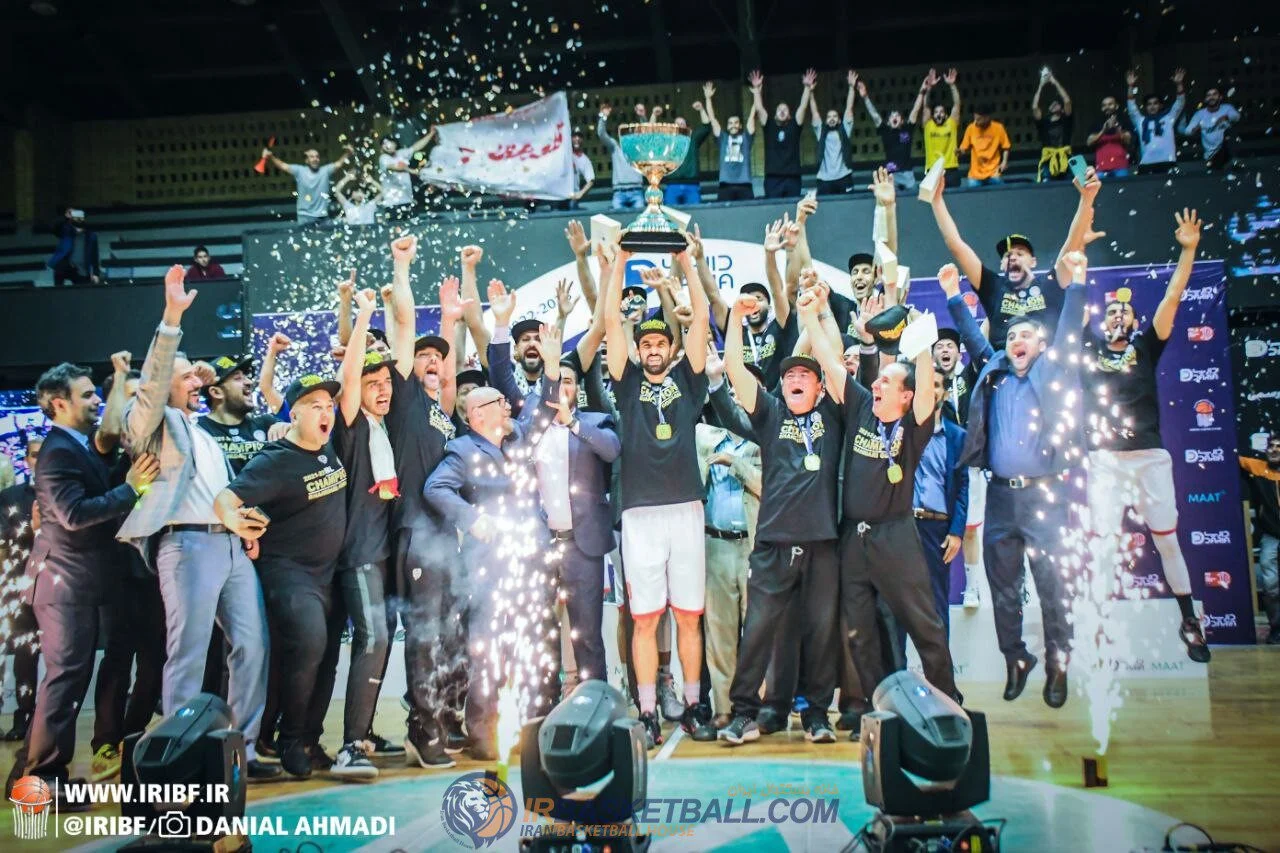 شهرداری و لذت تماشای «میدرنج‌»های جمشیدی / فرش قرمز زیر پای بسکتبالیست آمریکایی