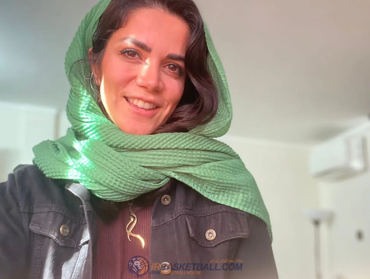 لبخند مهلا