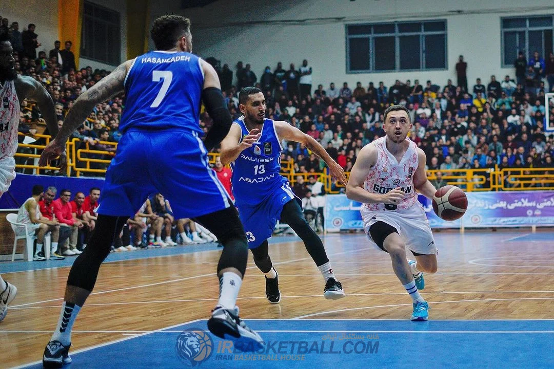 فولاد هرمزگان تنها تیم بدون برد /شکست سنگین صدرنشین مقابل قهرمان فصل گذشته لیگ