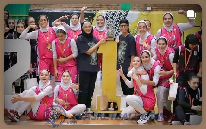 سونیا فدایی: تجربه، کلید موفقیتم در بسکتبال است / بدون ارزیابی دقیق، به همه کارت مربیگری داده میشود 4 سونیا فدایی: تجربه، کلید موفقیتم در بسکتبال است / بدون ارزیابی دقیق، به همه کارت مربیگری داده میشود