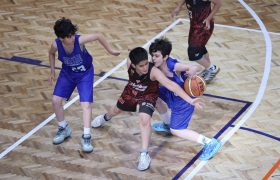 کاپ پرسپولیس بین بچه‌ها فرق نگذاشت / مینی سریال 3×3؛ با انرژی، دوستی و امید