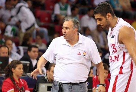 عملکرد بدون دفاع مربیان خارجی در فدراسیون بسکتبال / چرا هر 6 ماه یک مربی به اسم «کمک به پایه‌ها» تغییر می‌کند؟