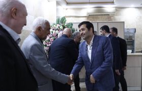 وزیر ورزش در مجلس یادبود رئیس سابق فدراسیون بسکتبال حضور یافت / ادای احترام جامعه بسکتبال به سراینده خلیج فارس